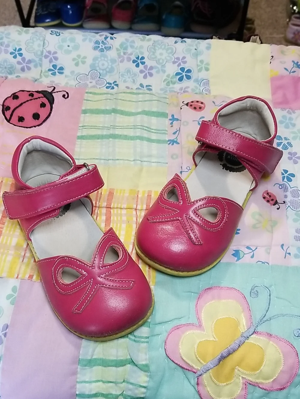 Livie & Luca Hot Pink Soft Leather Mary Jane Shoes with Bow Detail Size 10 Bows
